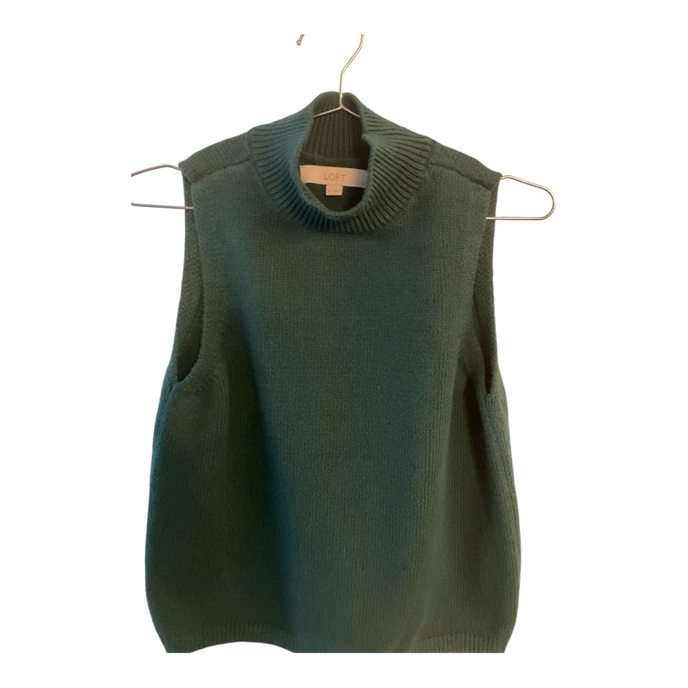 LOFT Dark Green Sleeveless Turtleneck Sweater